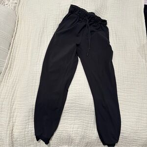 Lululemon Stretch High-Rise Jogger Full Length
Black Sz 4